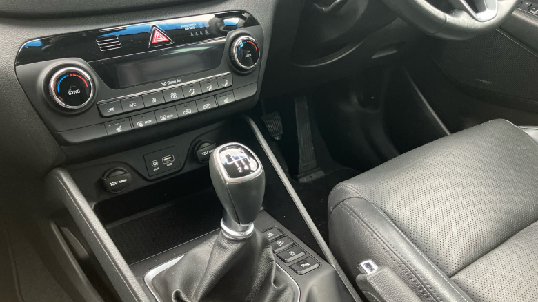 Hyundai Tucson 1.7 CRDi Blue Drive Premium 5dr 2WD Diesel Estate